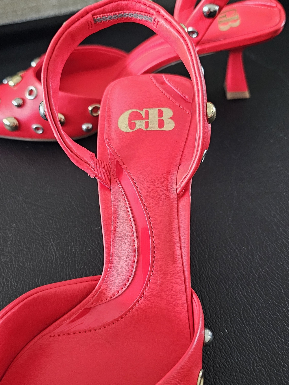 Gianni Bini Red Pointed Slingback Kitten Heels w/Metal Studs Women's Sz 8 & 9.5 - Picture 4 of 8